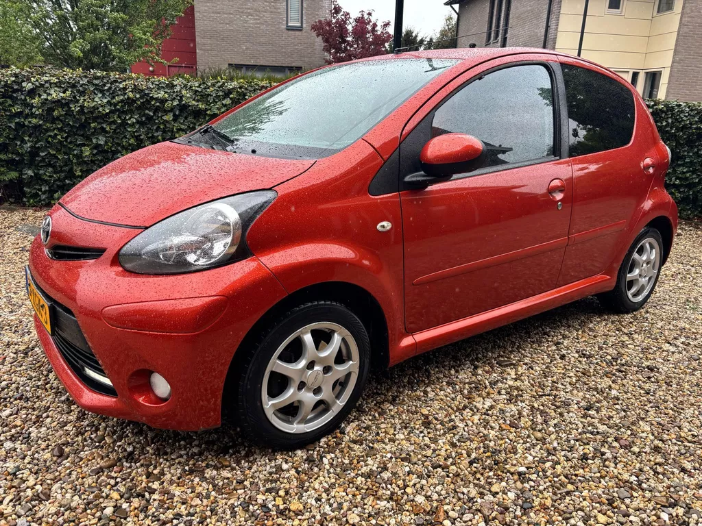 Toyota Aygo 1.0 VVT-i Dynamic Orange AUTOMAAT