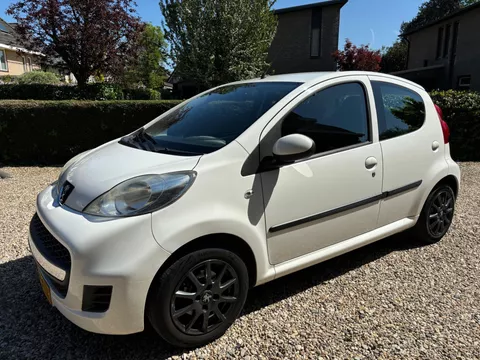 Peugeot 107 1.0-12V XS